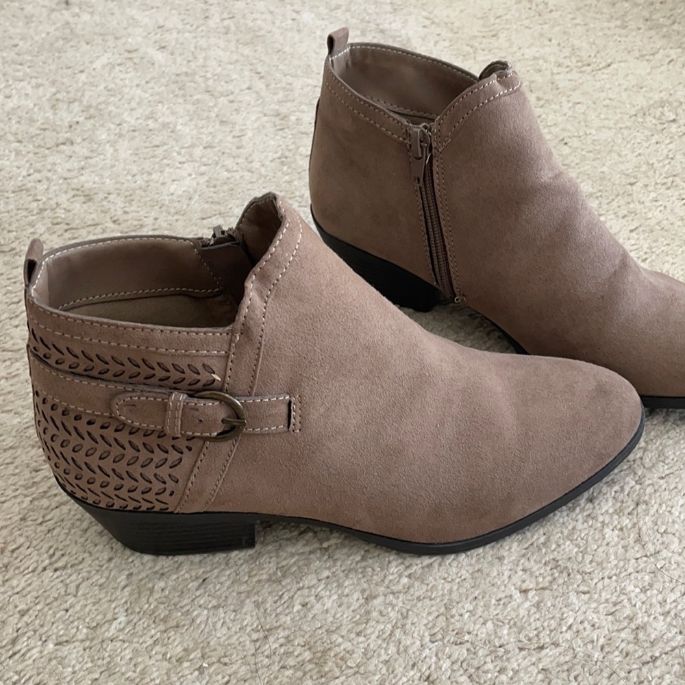 Tan booties - Picture 2 of 6